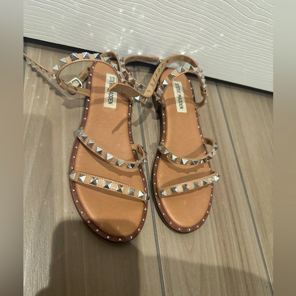 Women’s sz6 Steve Madden sandals